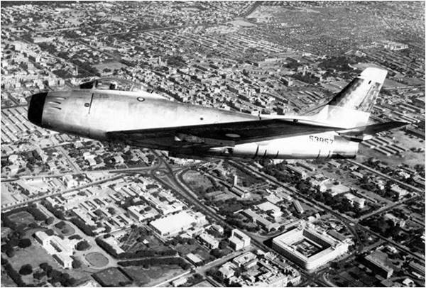 Sabre flies over Karachi (1958)