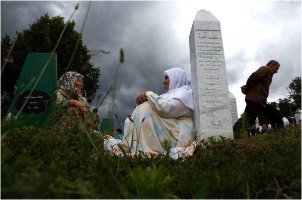 The crying mothers of Srebrenica - I