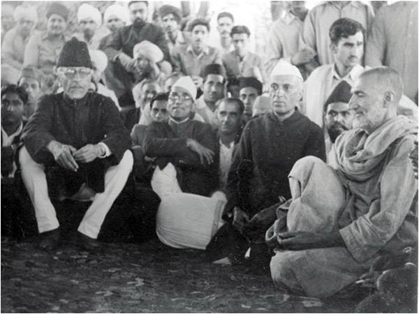 Maulana Azad, Mian Iftikharuddin, Jawaharlal Nehru and Bacha Khan