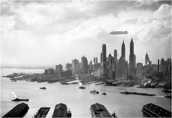 Hindenburg over Manhattan (May 6, 1937)