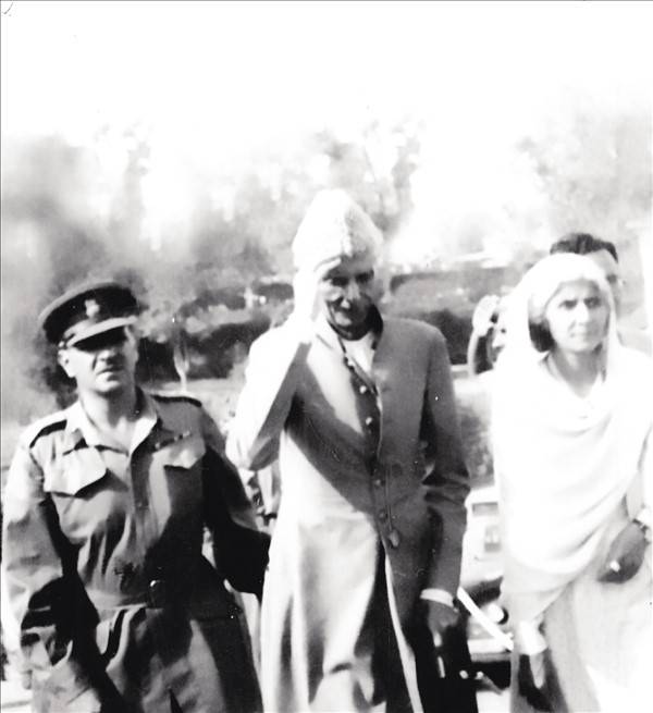 Mr Jinnah in Bannu, 1948