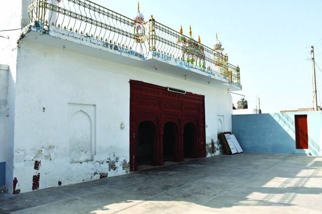 Mosques and Merchants of Ranjha Village