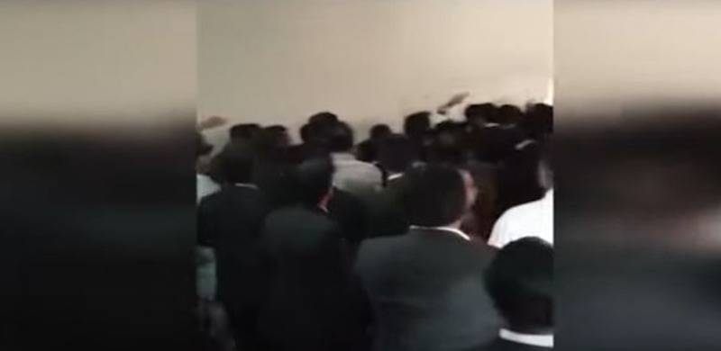 Lawyers Beat Up Woman Complainant Inside Malir Court