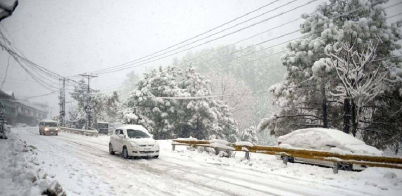 At Least 20 Dead As Snow Traps Tourists In Murree, PM Blames ‘Rush Of People’