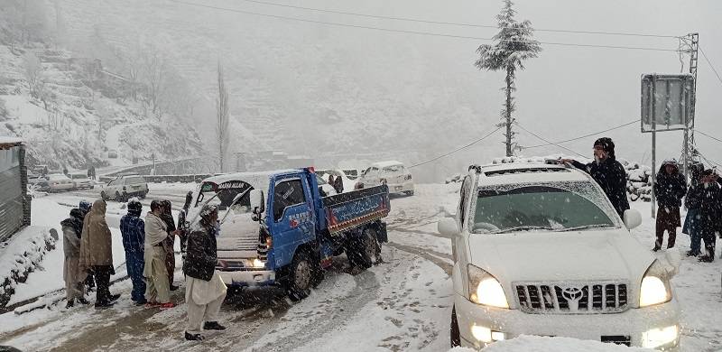 Dir Administration Takes Swift Action To Narrowly Avoid Murree-Like Tragedy