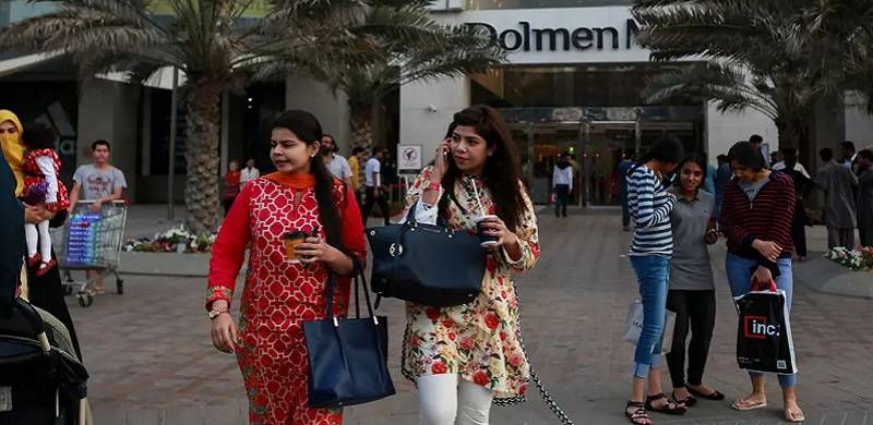 Click, Purchase, Hide: Online Shopping Habits Of Pakistani Women Are Changing