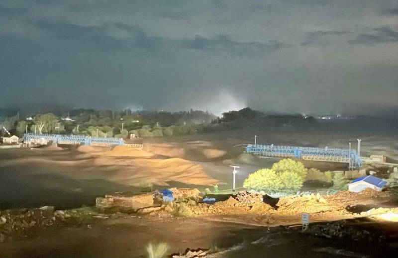 Charsadda, Nowshera In Peril As Floodwater Destroys Munda Headworks