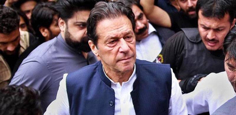 'Apologetic' Imran Khan Lands at Magistrate Zeba Chaudhry's Court