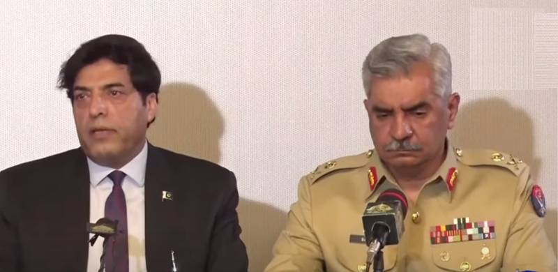 Imran Khan Offered Army Chief Extension In March, Claims DG ISI In Unprecedented Presser
