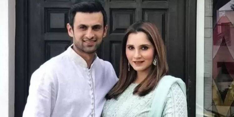 Amid Divorce Rumours, Shoaib Malik Posts Intriguing Bio
