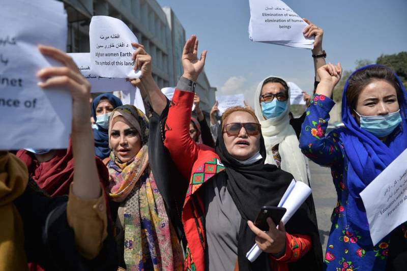 Taliban Order All Afghan NGOs To Stop Female Employees From Working
