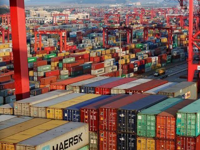 Thousands Of Containers Stuck At Karachi Port Due To Dollar Shortage, Bank Hesitancy