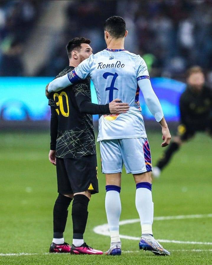Oil Cashico: Messi vs Ronaldo, The Last Dance