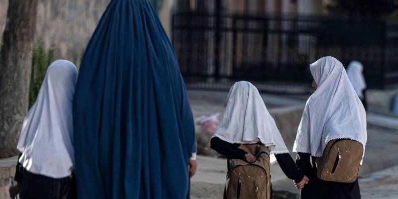 Afghan Taliban Crack Down on Women's Education