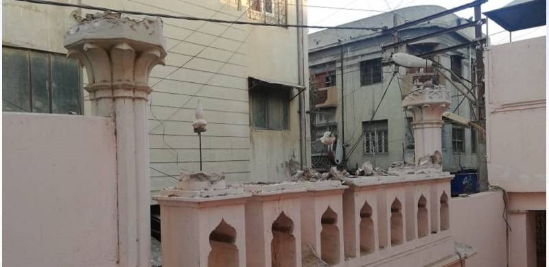 Miscreants Damage Minarets Of Another Ahmadi Worship Place In Karachi