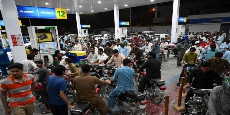 Petrol Prices Likely To Go Up By Rs20 From Feb 16