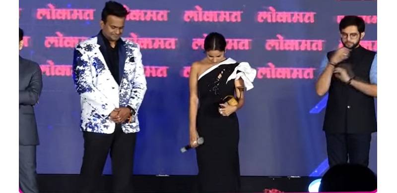 Watch: Shehnaz Gill Pauses For Azaan At Mumbai Awards Show