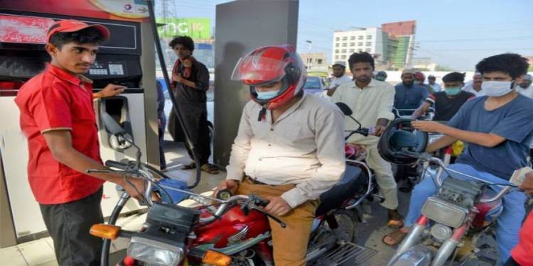 Govt Announces 'Petrol Relief Package' For Motorcyclists, Small Car Users