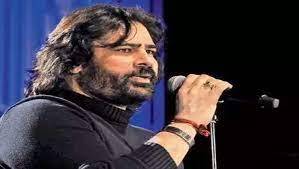 GCU Confers Life Achievement Award On Singer Shafqat Amanat Ali