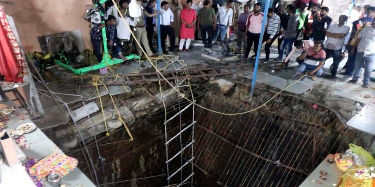 35 Dead, 16 Injured In India Temple Collapse