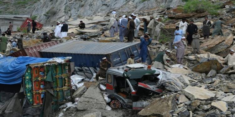 Afghanistan-Pakistan Border Crossing Landslide Toll Mounts To Eight