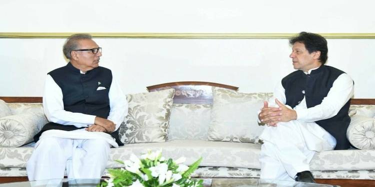 Hours-Long ‘Crucial’ Meeting Held Between Imran Khan, President Alvi