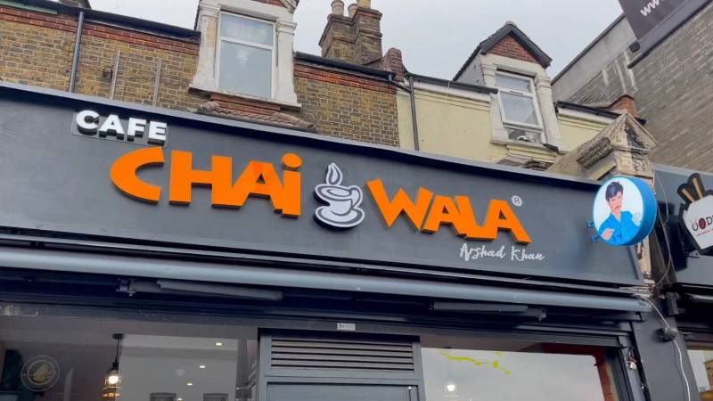Globally Acclaimed Pakistani Chaiwala Arshad Khan Opens Outlet In London