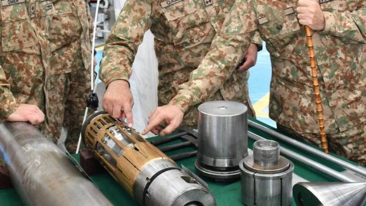 US Helped Pakistan Get IMF Funding In Exchange For Arms Sales to Ukraine: Report Claims
