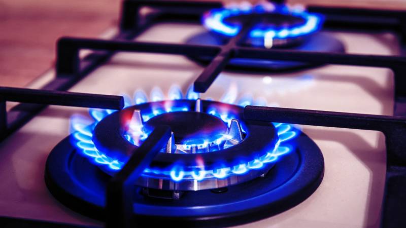 Caretaker Govt All Set To Increase Gas Tarrifs By 100pc 