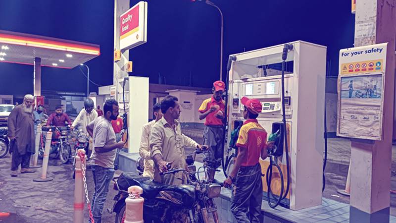 Caretaker Govt Keeps Petrol Price Unchanged, Drops Diesel By Rs 7/Litre For Next Fortnight