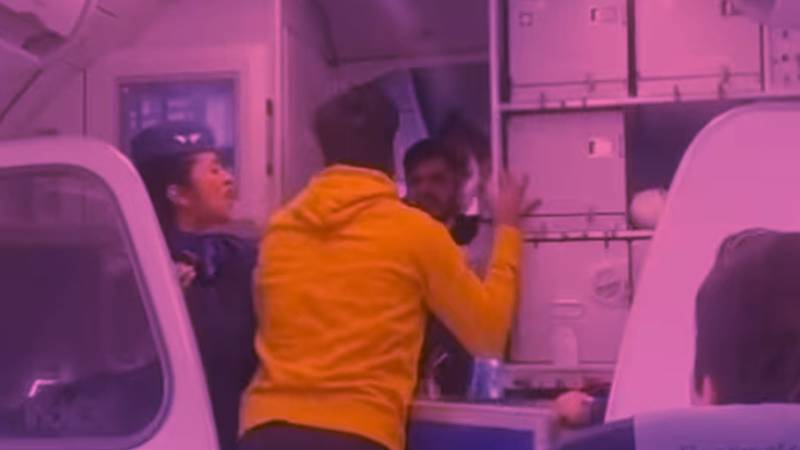 Passenger Slaps Pilot Over Flight Delay