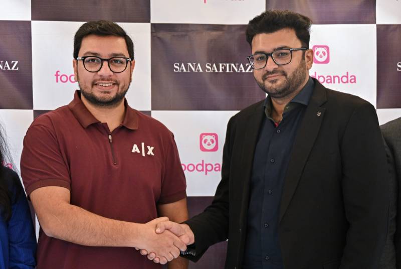 Foodpanda, Sana Safinaz Partnership Opens Gateway To Apparel Industry