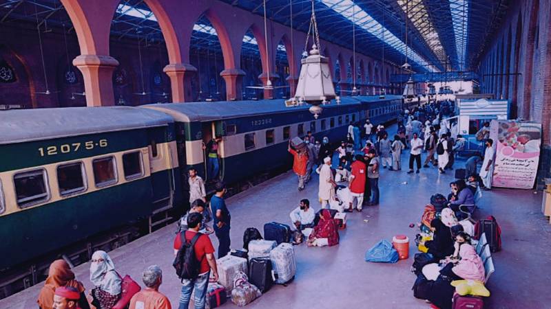 Pakistan Railways Cuts Ticket Prices By Over 50 Percent