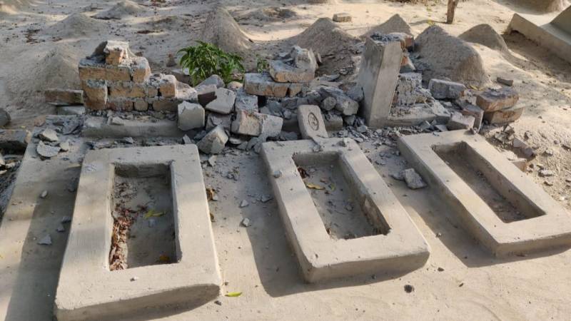 Police Allegedly Demolish Tombstones Atop 17 Ahmadi Graves In Bahawalpur