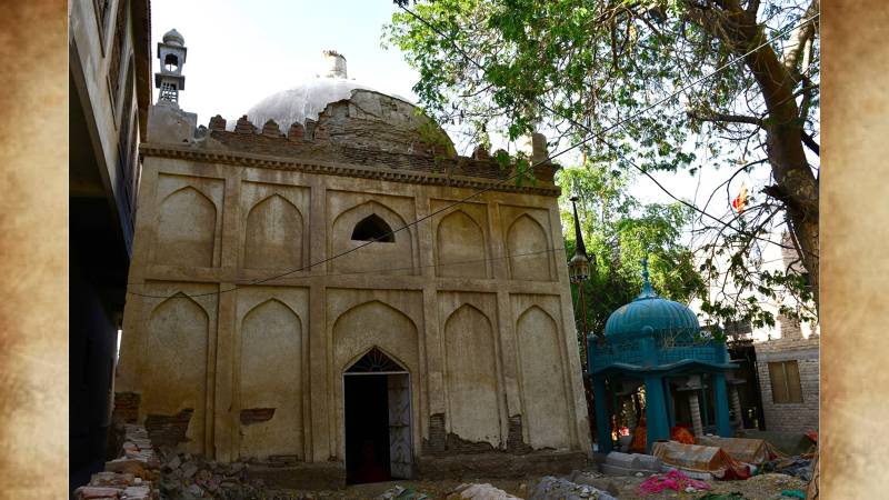 At The Tomb Of Syed Mehar Shah Ghazi In Shikarpur