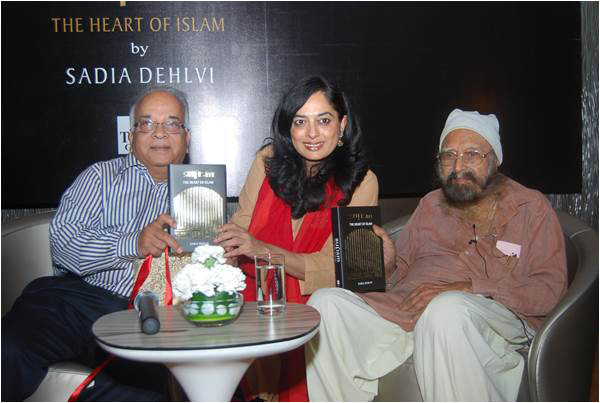 Khushwant Singh launching Sadia's book in 2009