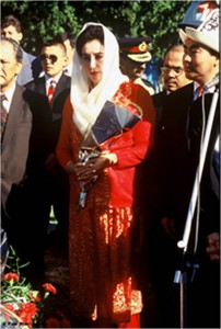 Benazir Bhutto with President Akayev on her visit to Kyrgyzstan