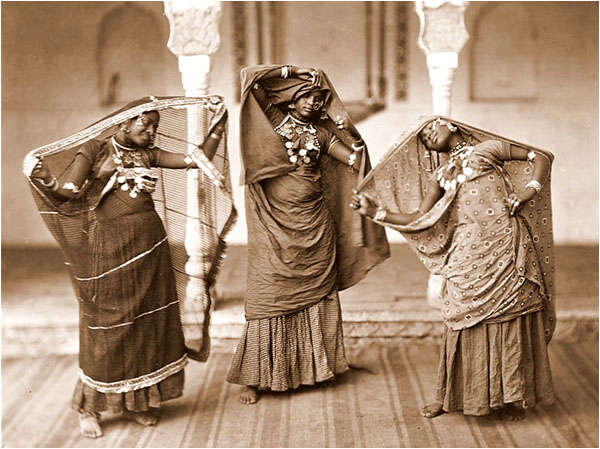 Three Nautch Girls Dancing – Delhi – Charles Shepard – 1862