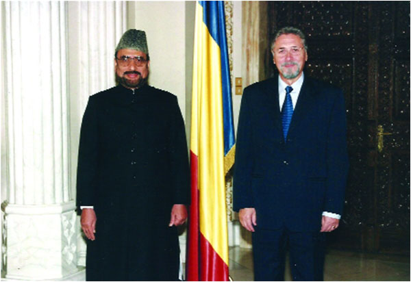 President Ernil Constantinescu of Romania and the Ambassador after presentation of credentials