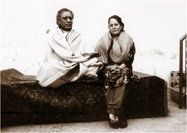 Ustad Shaukat Hussain Khan & wife
