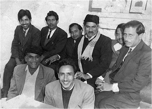 Ustad Shaukat Hussain Khan with Ustad Nazakat Ali Khan, Ustad Niaz Hussain Shami & others