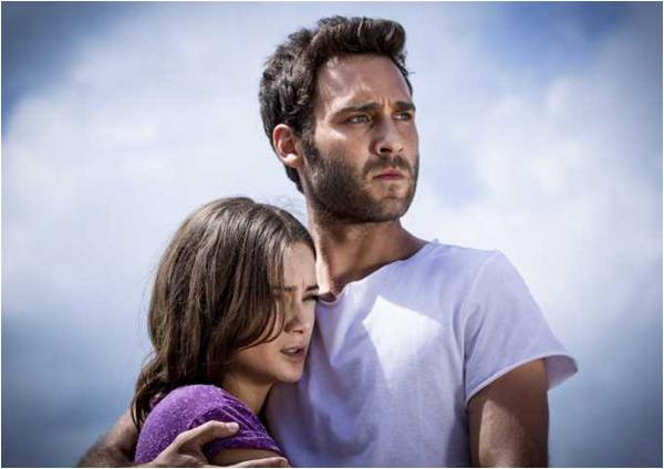 Bir Ask Hikayesi is essentially a love story between Korkut Ali (right, played by Seçkin Özdemir) and Ceylan (left, played by Damla Sönmez)