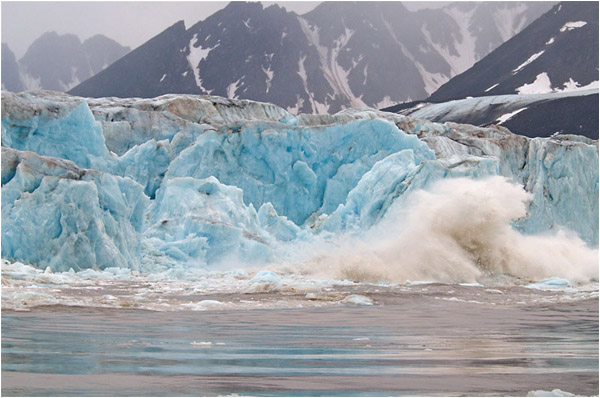 Climate Change triggering glacial melt - Courtesy: Steve Morello WWF-Canon