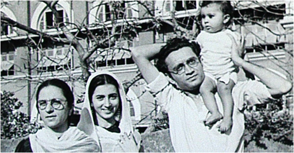 Manto with his family