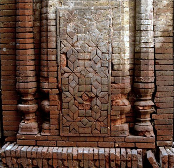 Brick-work and line design, as seen on the walls of the haveli