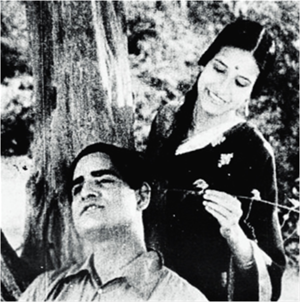 Jamuna Barua with K. L. Saigal in 'Devdas' (1936)