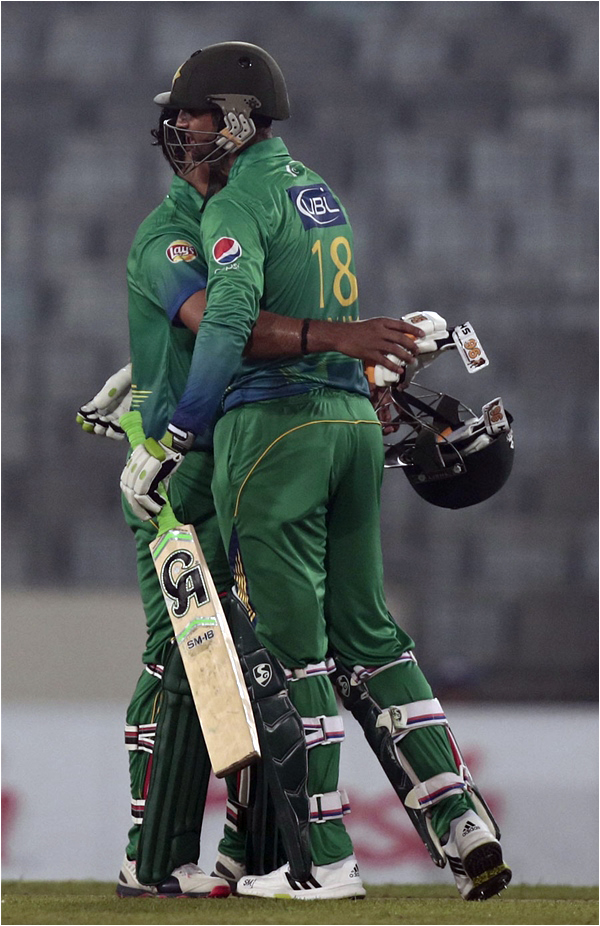 The Malik-Akmal partnership saw Pakistan through against UAE