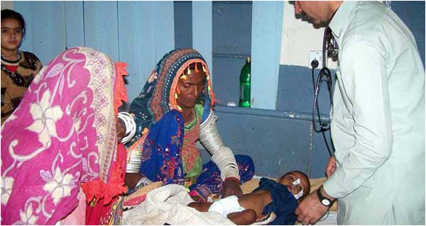 Children affected by the famine in Tharparkar, 2014