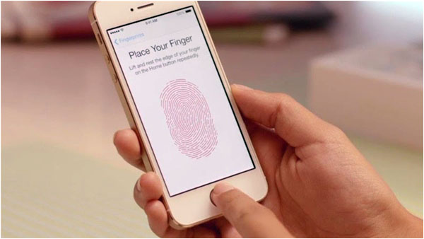 Iphone touch security remains vulnerable to prying family members (and others)