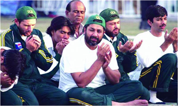 Inzamam leading prayers back when he was captain